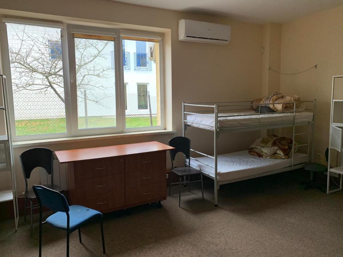 פיאזשנו Amidi Hostel Piaseczno מראה חיצוני תמונה